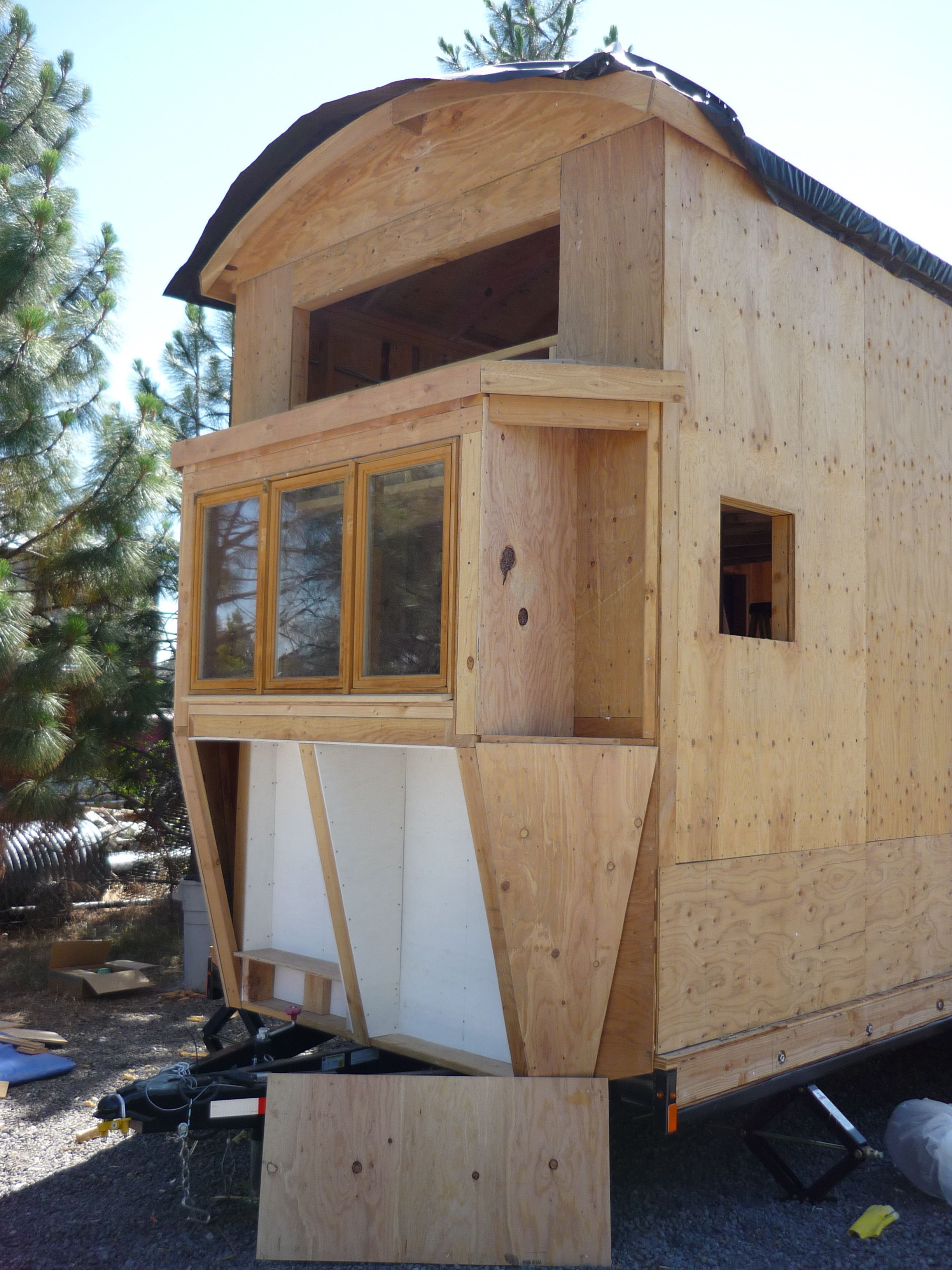 The Daedalus Project Construction of a mythical tiny  house 
